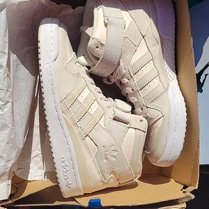 Adidas Forum Mid W